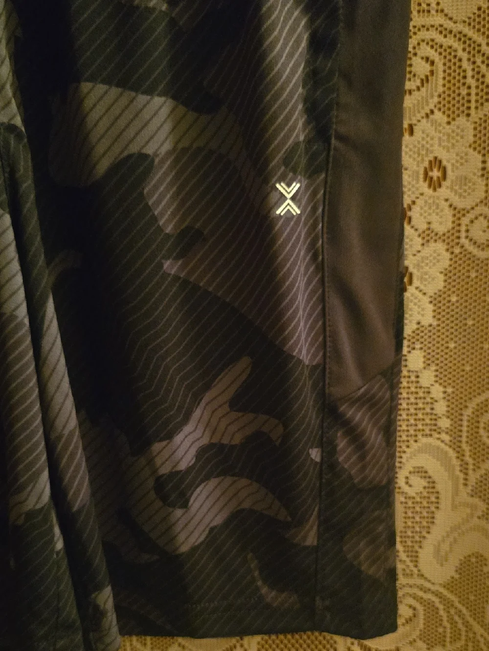 New Xersion Boys 10/12 Husky Black Camo Running Shorts